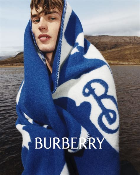 burberry winter 2023 campaign|Burberry winter knitwear.